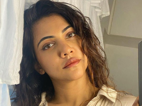 Appearing Beautiful Random Mirror Selfies Of Madonna B Sebastian Appearing Beautiful Random Mirror Selfies Of Madonna B Sebastian